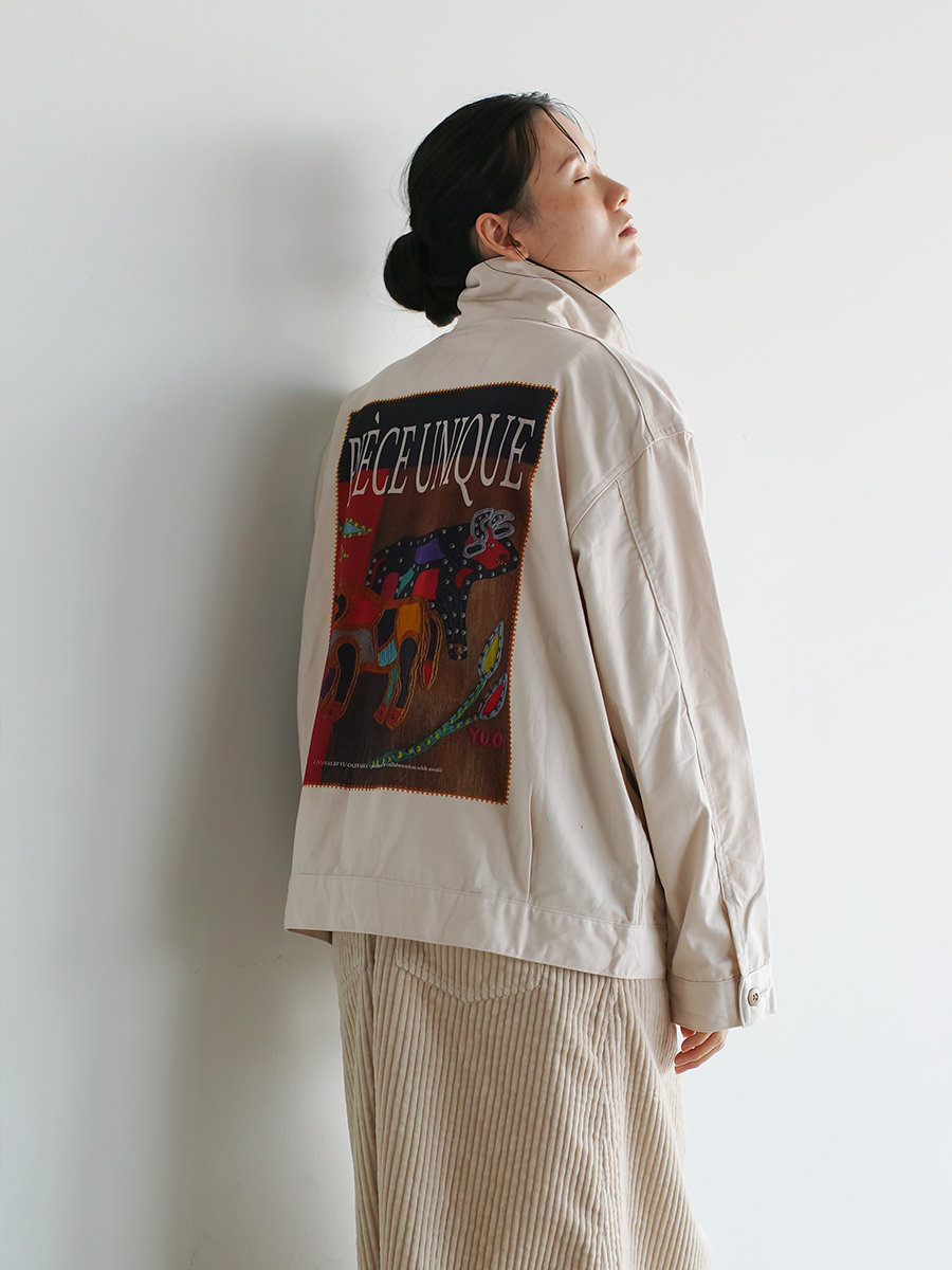 奥山優バックプリントブルゾン